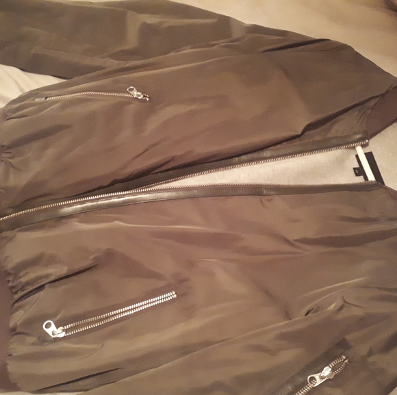 Bomber jacket - Picture 11 of 11